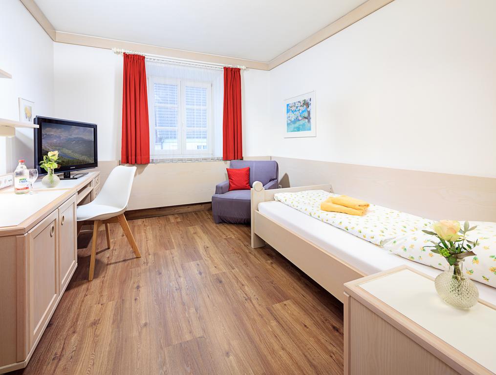 Hotel Garni Zur Laute 민델하임 외부 사진
